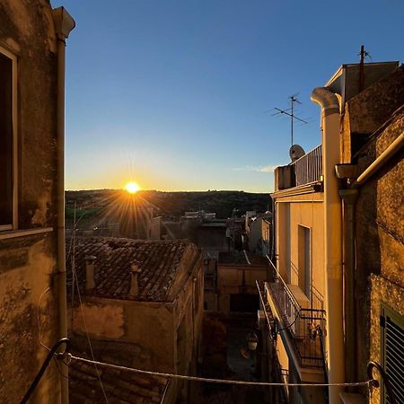 דירות L'Altra Modica Locazione Turistica מראה חיצוני תמונה